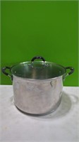 Estate - Tramontina 12 qt Soup Pot
Has been used