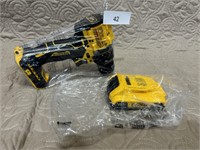 Dewalt 1/2" cordless drill driver and battery