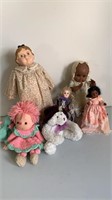 Assorted vintage dolls, bear