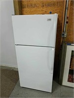 Estate whirlpool brand refrigerator