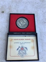 Pewter Bicentennial Medal .