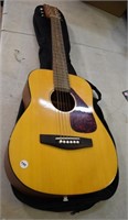 Yamaha Guitar with Nylon Case, FG-Junior, JR-1