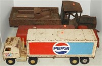 Lot #936 - Ertl International Pepsi Truck with