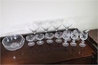 14 Pieces Assorted Vintage Glassware