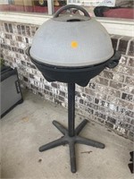 Electric grill has cord