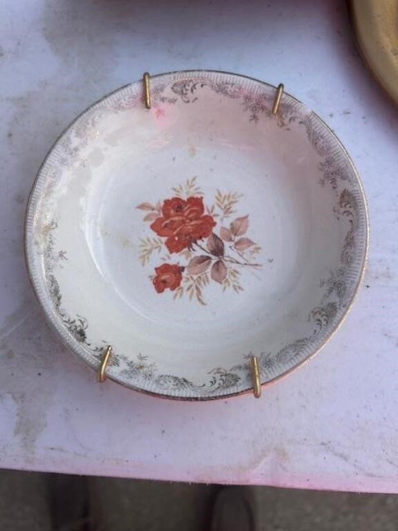 Antique Plate Decor