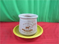 Grassland Creamery crockery style pot,