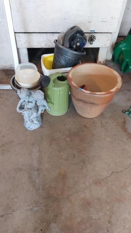 Planterpots, water jug, &statue