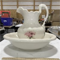 Ceramic Wash basin w/ ceramic pitcher 13in tall -