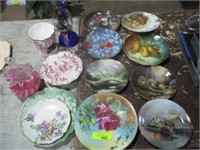 Decorative plates w/other decorative items