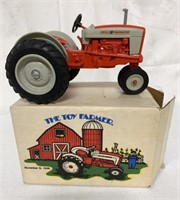 1/16 Ford 901 Powermaster Tractor with Box