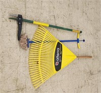 Garden Tools - Rake, rake and more. Rake handle