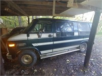 1990 Chevy Van w/ Lift Gate, With Title