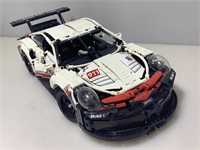 LEGO Porsche Design 911, Assembled
