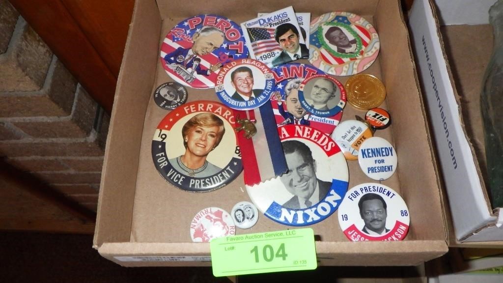 VINTAGE POLITICAL PINBACK BUTTONS- REAGAN, NIXON,>