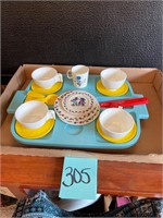 VTG Holly Hobbie & Fisher Price children's tea set