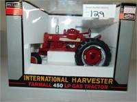 International Harvester Farmall 450 LP