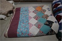 FULL SIZE FLOWER QUILT