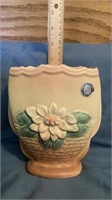 Hull Pottery water lily 6 1/2 “ vase with