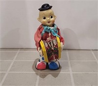 Vintage Tin Wind up Clown, works/ moves but