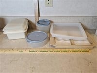 5 Tupperware containers. items in this lot