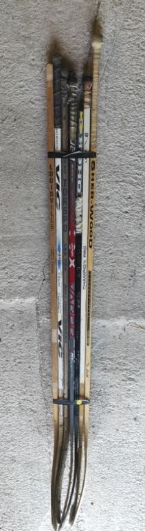 Left & Right Hockey Sticks