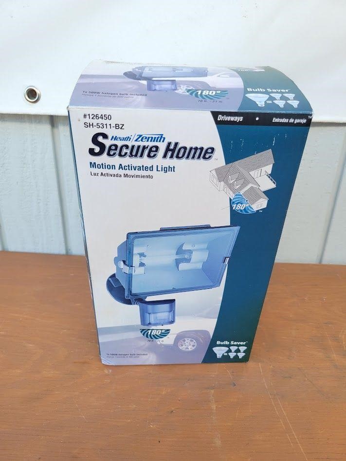 SECURE HOME Motion Activated Light