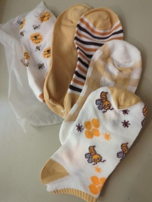 5 NEW pair of BEE theme ankle socks