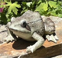 Heavy Resin Realistic Lawn & Garden Frog Decor