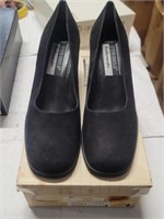 Andre Assoue  - (Size 8.5) Shoes