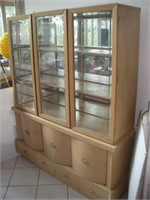 Vintage, Basic-Witz Lime Oak, Blond Mirrored Hutch