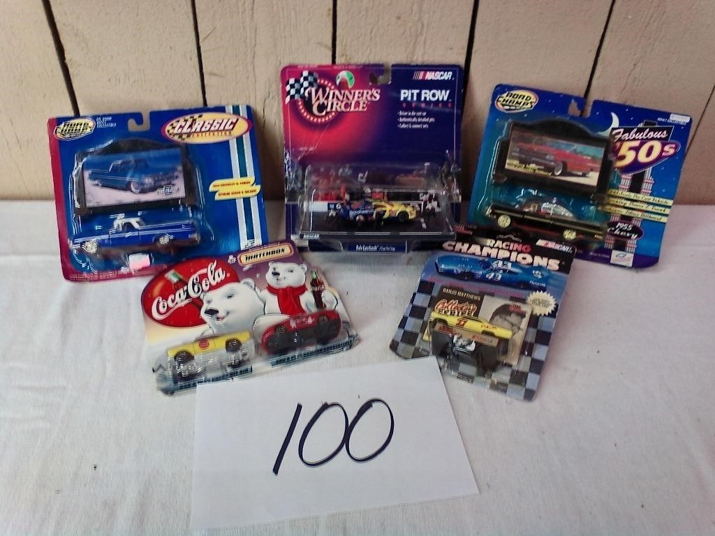 (3) COLLECTABLE CARS IN BOXES
