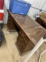 Multi drawer office desk, 30 inches tall 6 foot