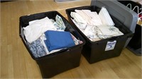 2 totes, lids and linen