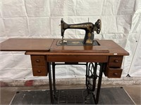 1933 Singer Treadle Sewing Machine Oak Cabinet