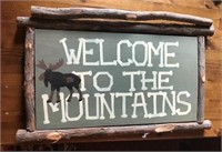 Log Frame Cabin Signage "welcome To The Mountains"