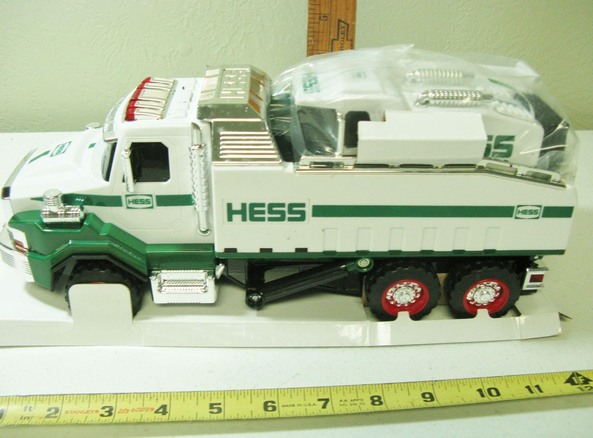 HESS Dump Truck & Loader