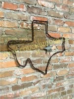 Barbed wire TEXAS shape wall decor