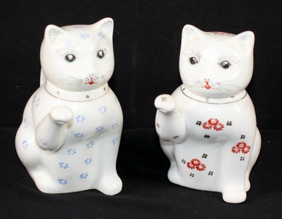 Pair Vintage Chinese Ceramic Kitty Cat Creamers