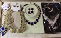 LOT OF NECKLACES / EARRINGS SET