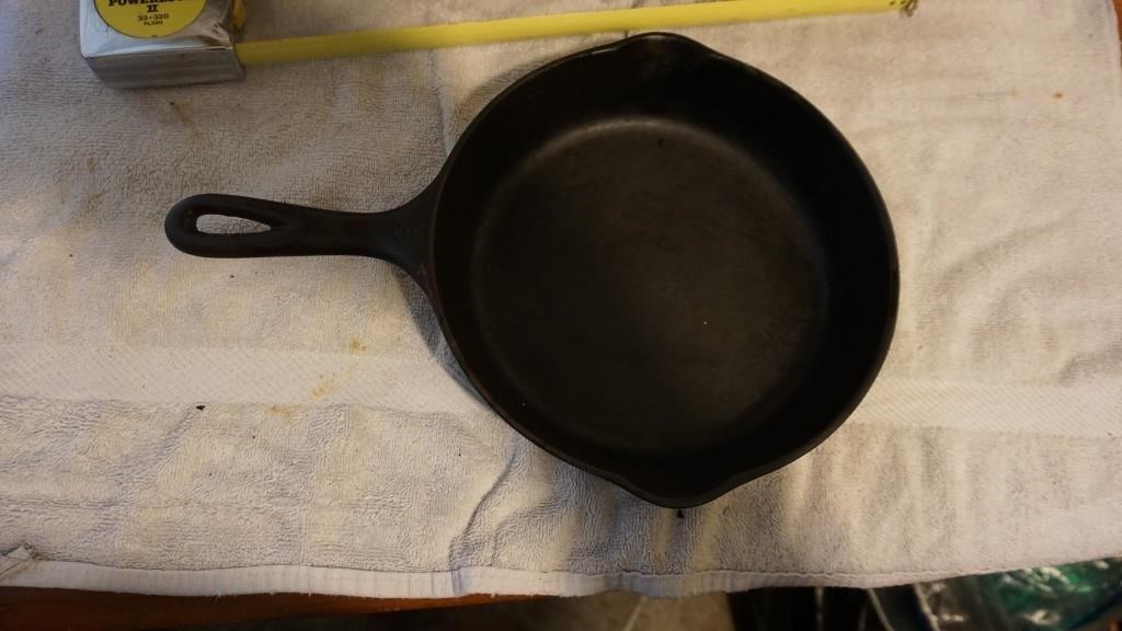Vintage Wagon Ware Cast Iron Frying Pan