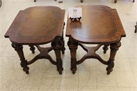 SET OF TWO END TABLES (MATCHES LOTS 76, 78) 26.5"