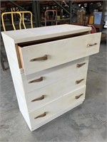 4 drawer chest of drawers 34x18x44.5