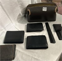 Vintage men's travel case w/ 4 wallets & comb