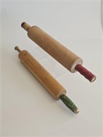 SET OF VTG ROLLING PINS-GREEN AND RED HANDLE