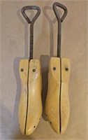 PAIR OF WOODEN SHOE STRETCHERS