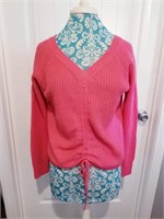 *NEW*--LADIES SWEATER SIZE MEDIUM--RETAIL $15