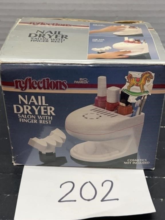 Vintage reflections nail dryer