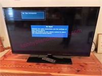 2016 Samsung 40in flat tv & remote