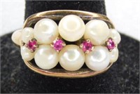 Marked 14K y gold ring, 10 pearls, 4 rubies, size